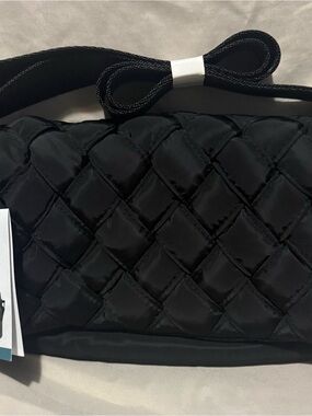 Quilted Black Crossbody Bag with Adjustable Strap
